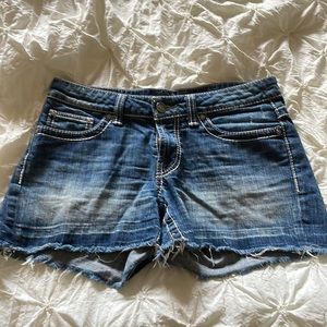 BKE brand jean shorts.